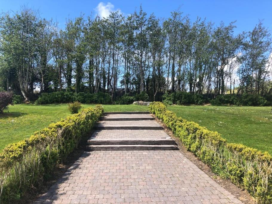 Вілла Townhouse Clifden: Located In The Heart Of Connemara Екстер'єр фото