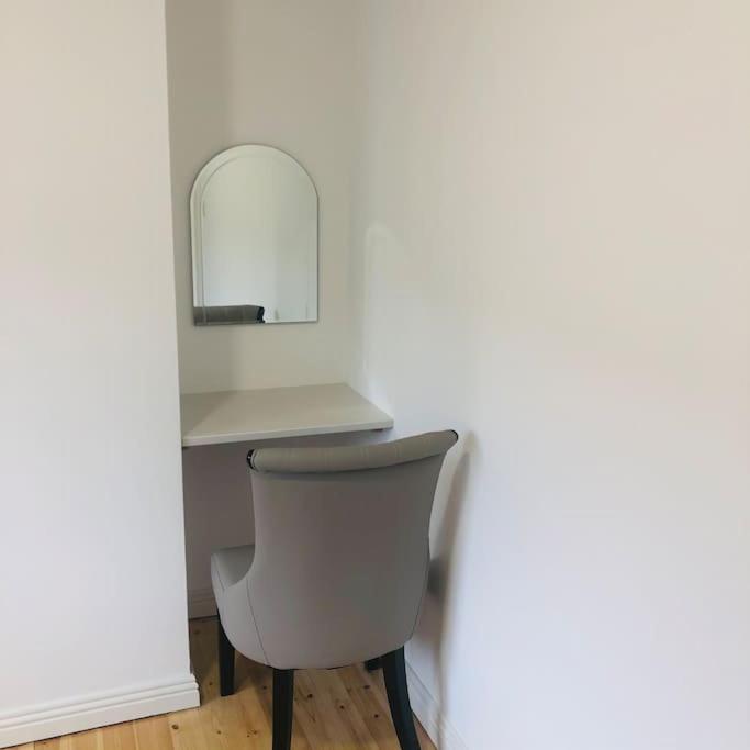 Вілла Townhouse Clifden: Located In The Heart Of Connemara Екстер'єр фото