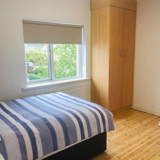 Вілла Townhouse Clifden: Located In The Heart Of Connemara Екстер'єр фото